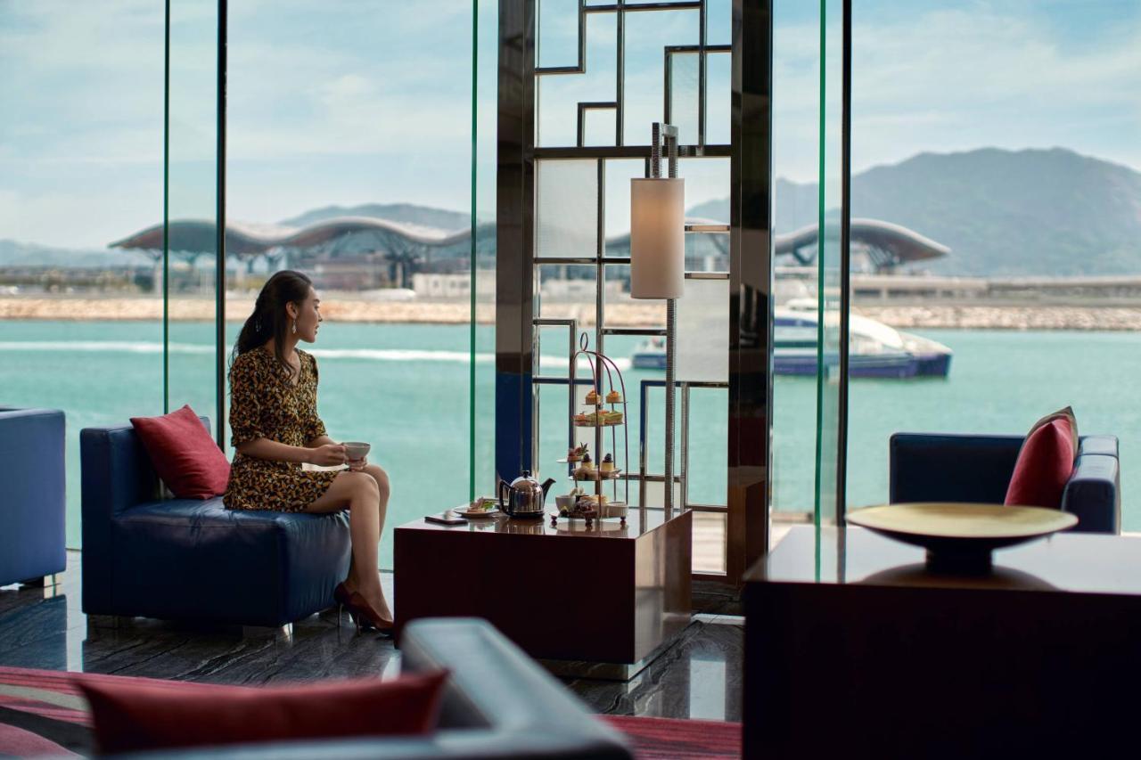 Hong Kong Skycity Marriott Hotel Exteriér fotografie The Lounge at the airport